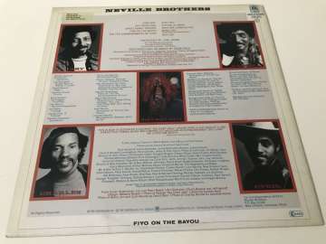 Neville Brothers – Fiyo On The Bayou