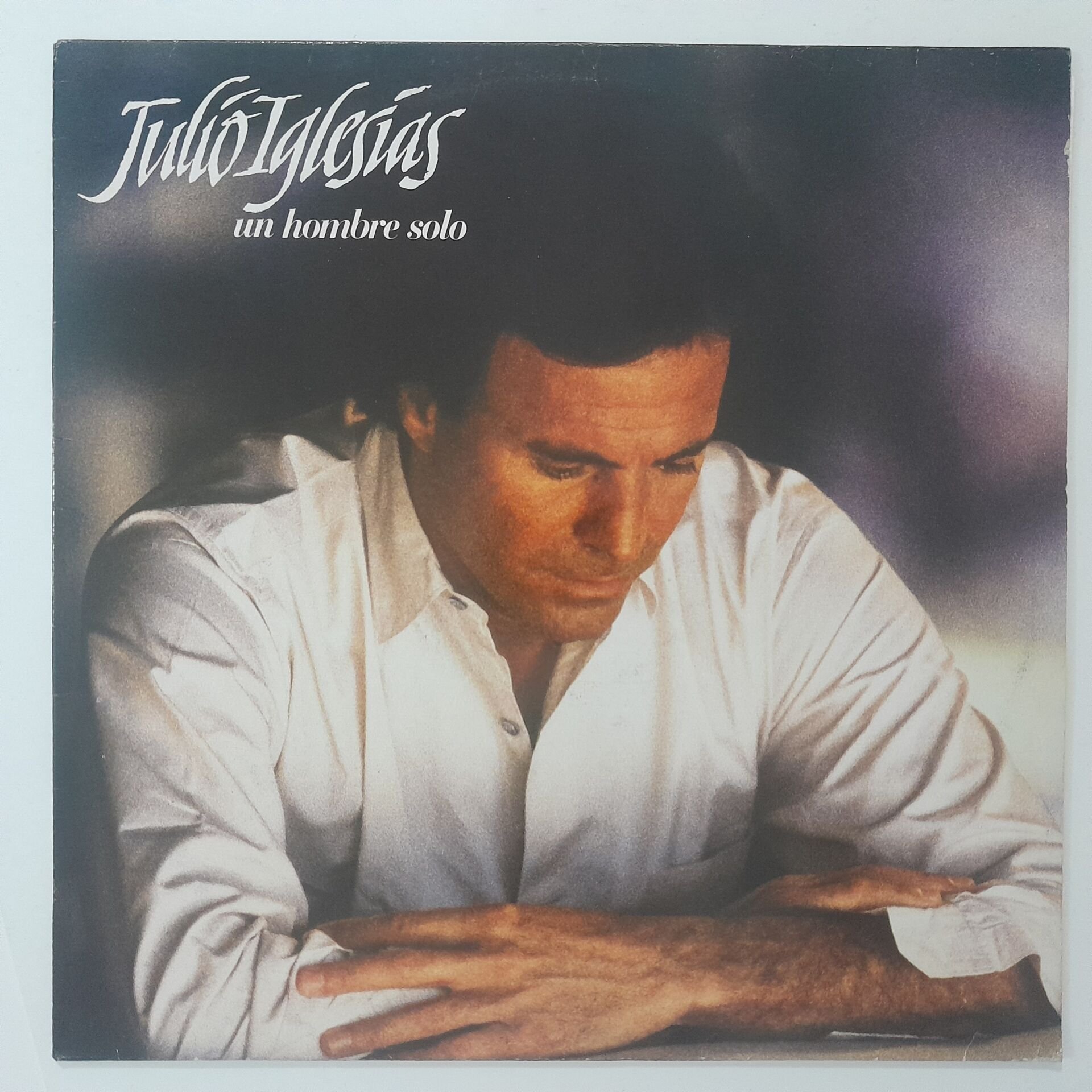 Julio Iglesias ‎– Un Hombre Solo