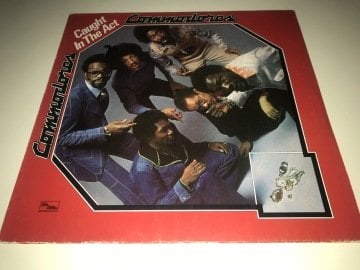 Commodores ‎– Caught In The Act