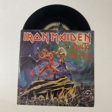 Iron Maiden – Run To The Hills