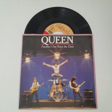 Queen – Another One Bites The Dust