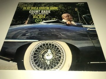 Count Basie And His Orchestra ‎– Count Basie Plays The Great Standards