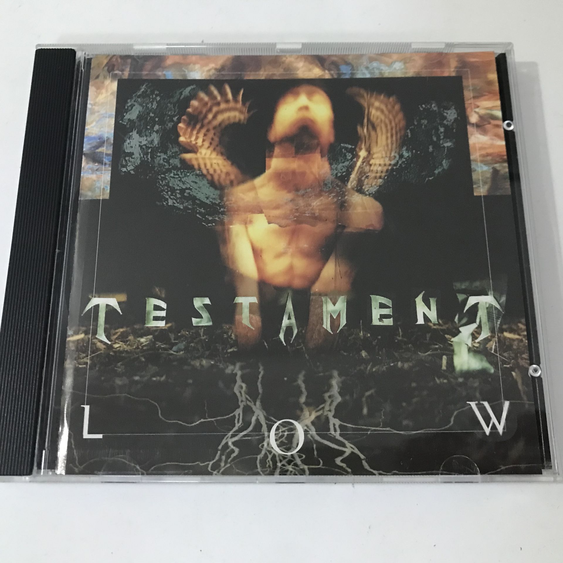 Testament – Low