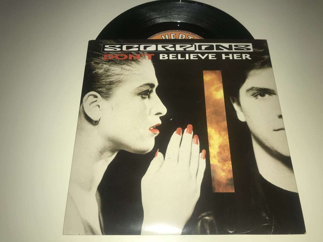 Scorpions ‎– Don't Believe Her