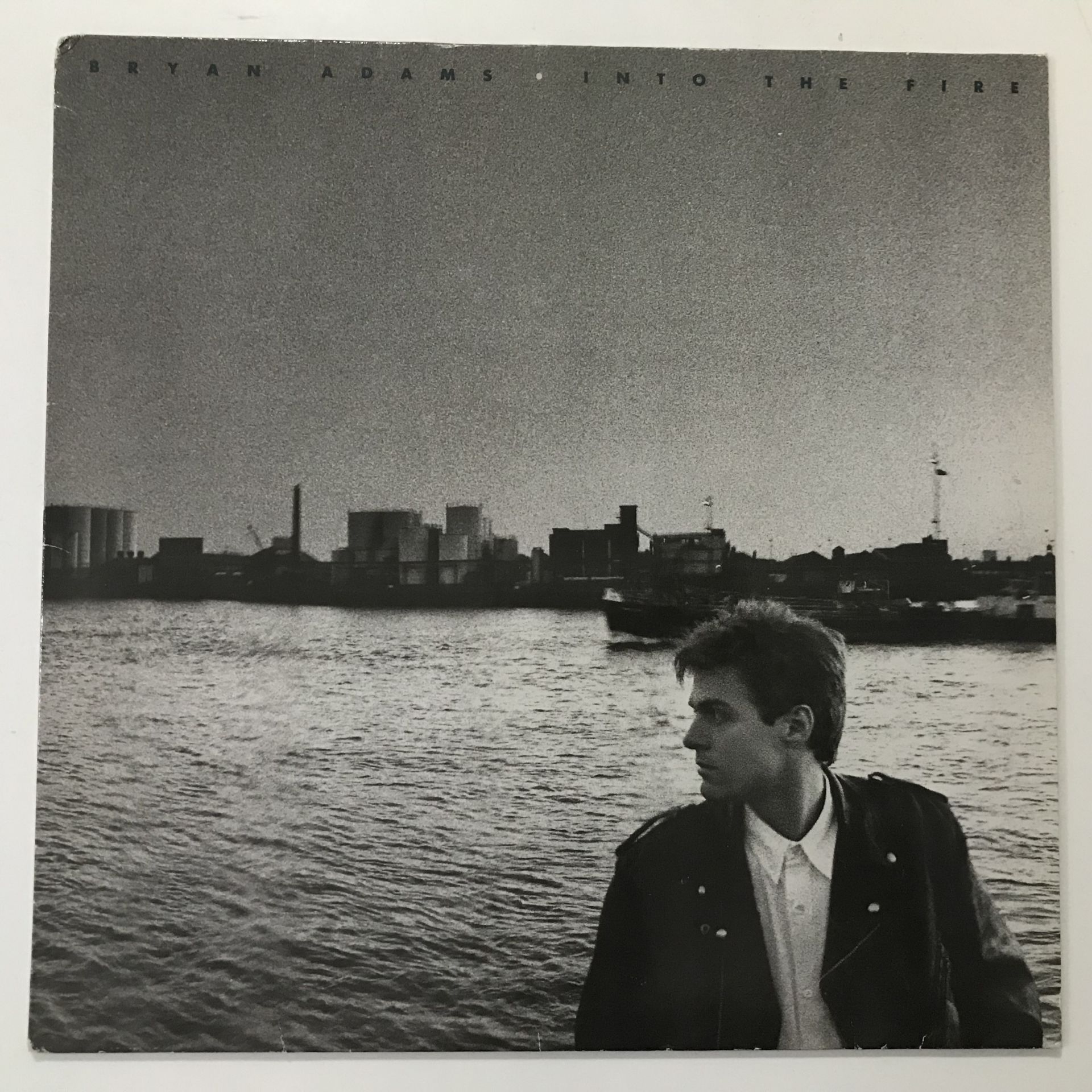 Bryan Adams – Into The Fire