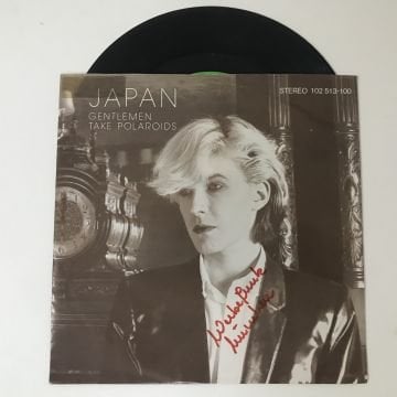 Japan – Gentlemen Take Polaroids