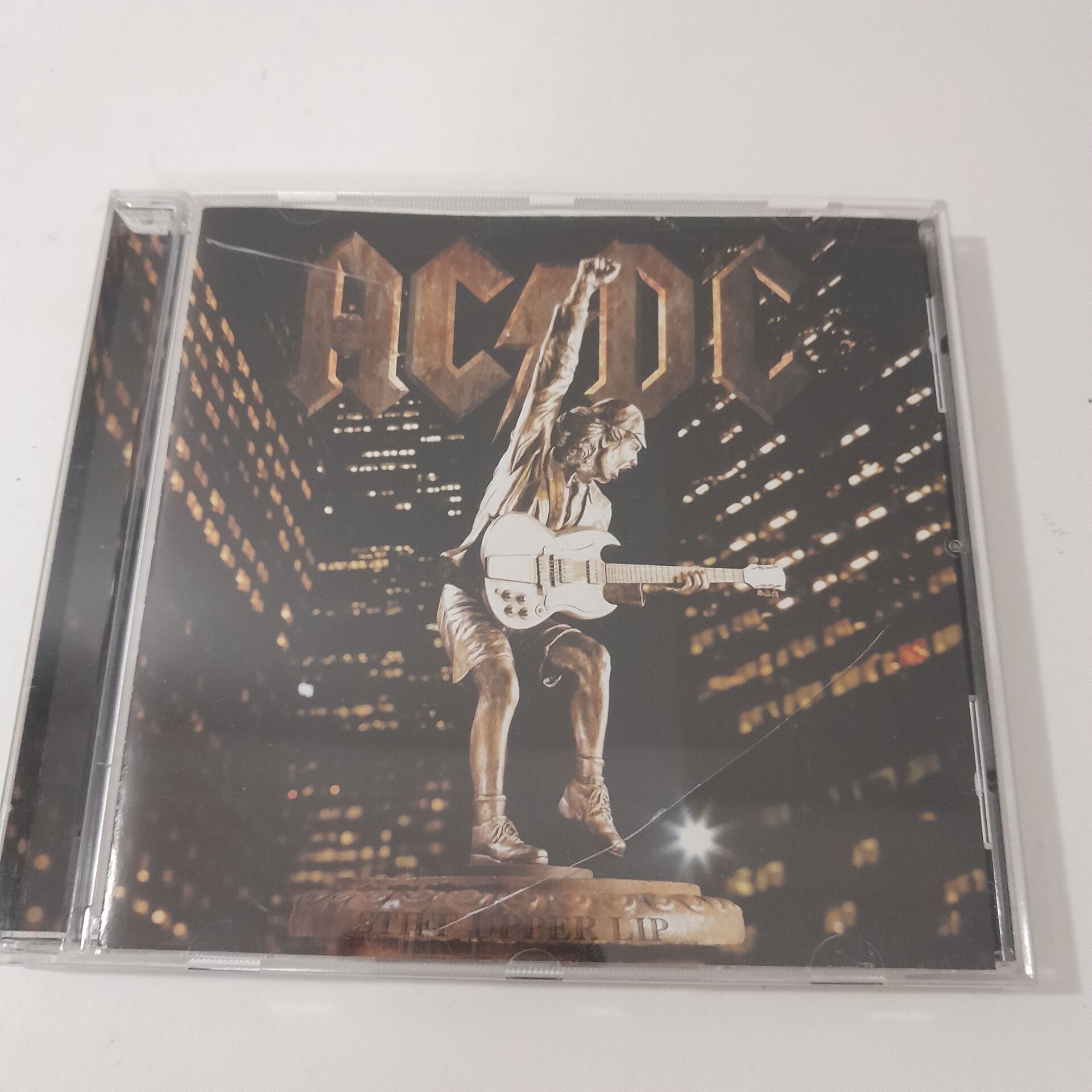 AC/DC – Stiff Upper Lip