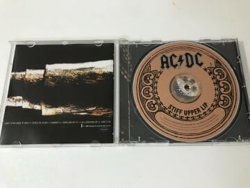 AC/DC – Stiff Upper Lip