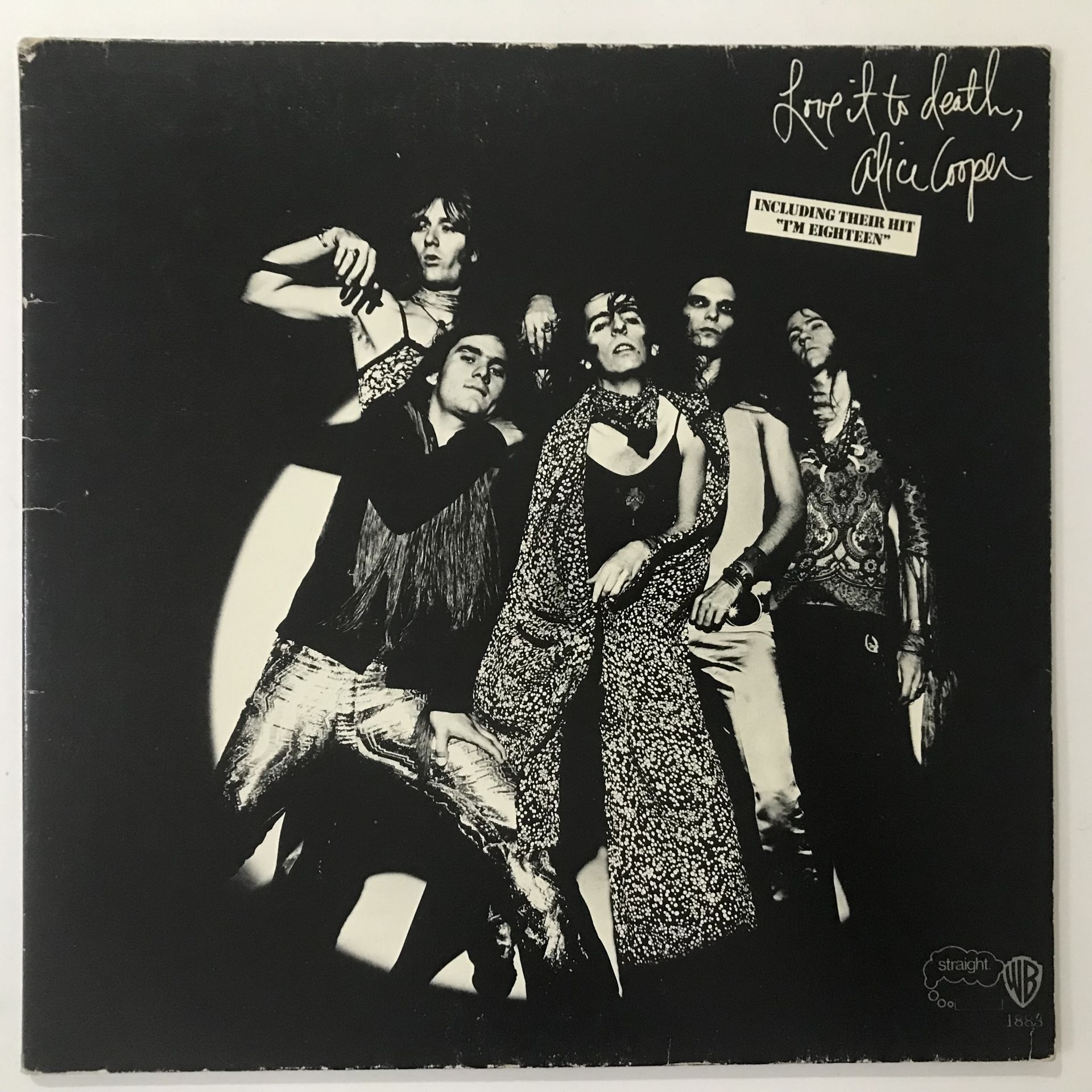 Alice Cooper – Love It To Death