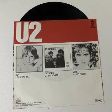 U2 – Sunday Bloody Sunday / Two Hearts Beat As One