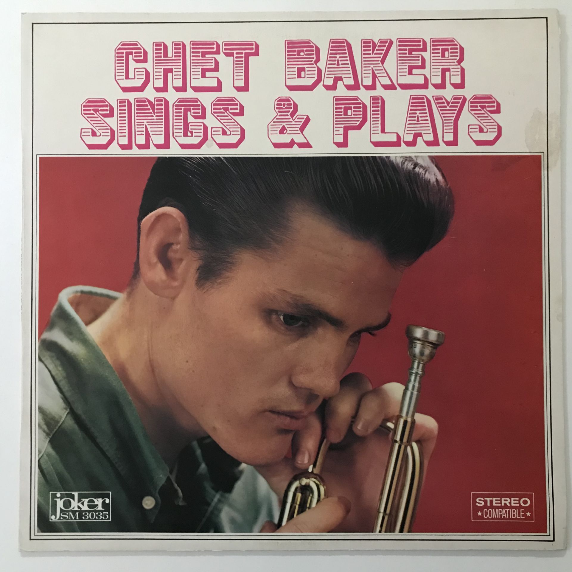 Chet Baker – Sings & Plays