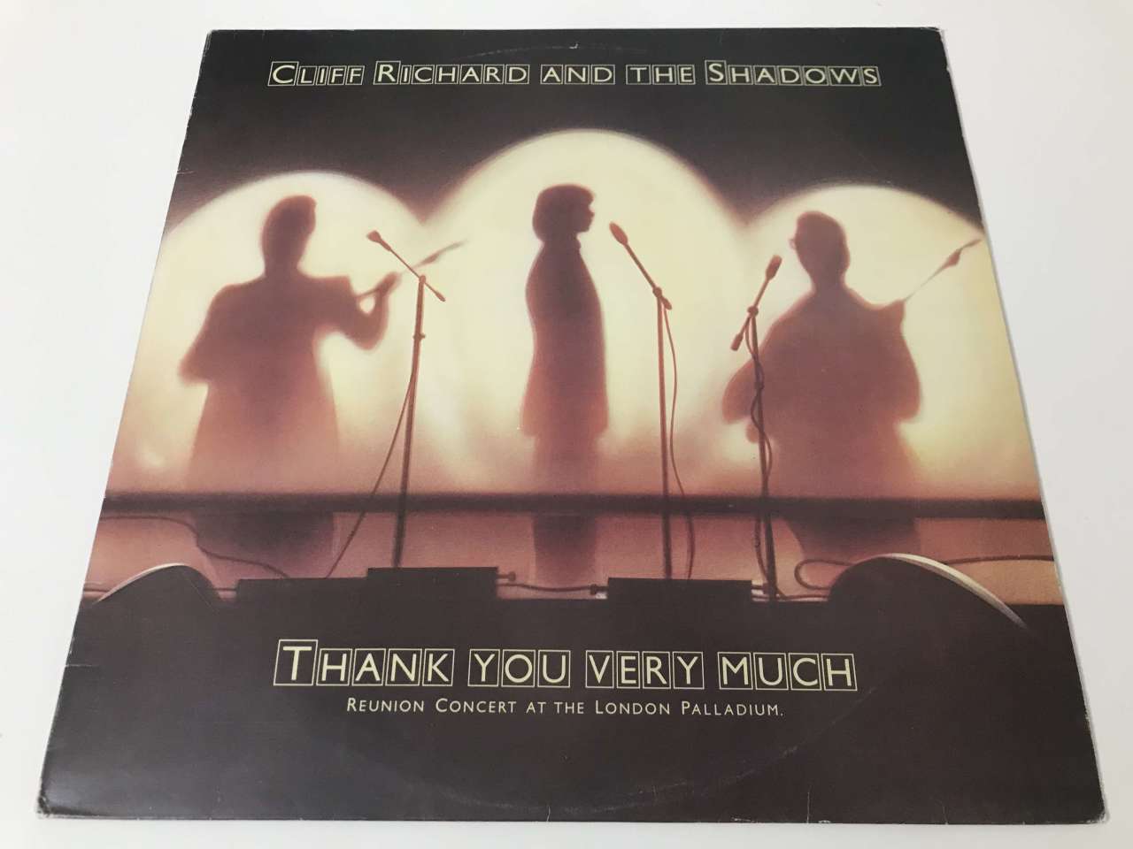 Cliff Richard And The Shadows – Thank You Very Much (Reunion Concert At The London Palladium)