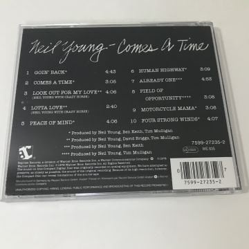 Neil Young – Comes A Time