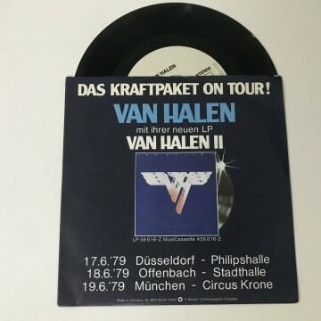 Van Halen – Dance The Night Away