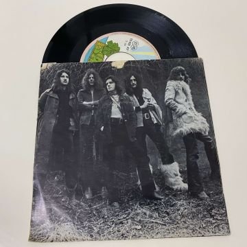 Uriah Heep – Look At Yourself