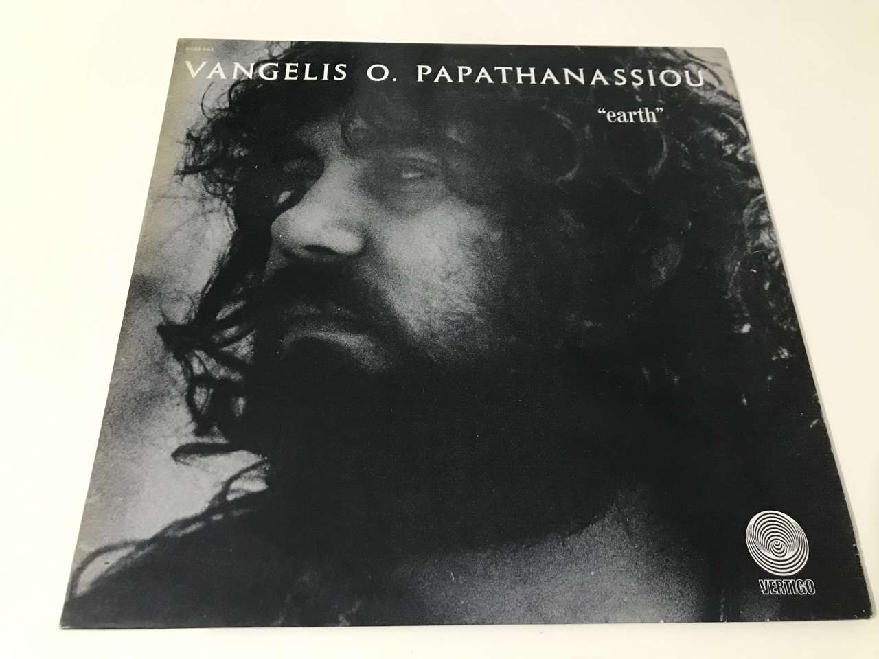 Vangelis O. Papathanassiou – Earth