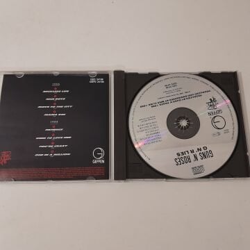 Guns N' Roses – G N' R Lies