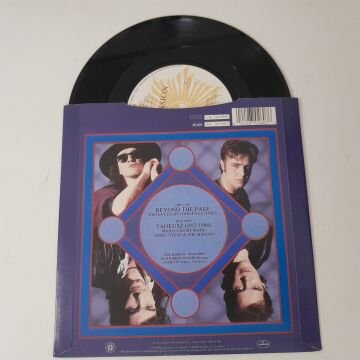 The Mission – Beyond The Pale